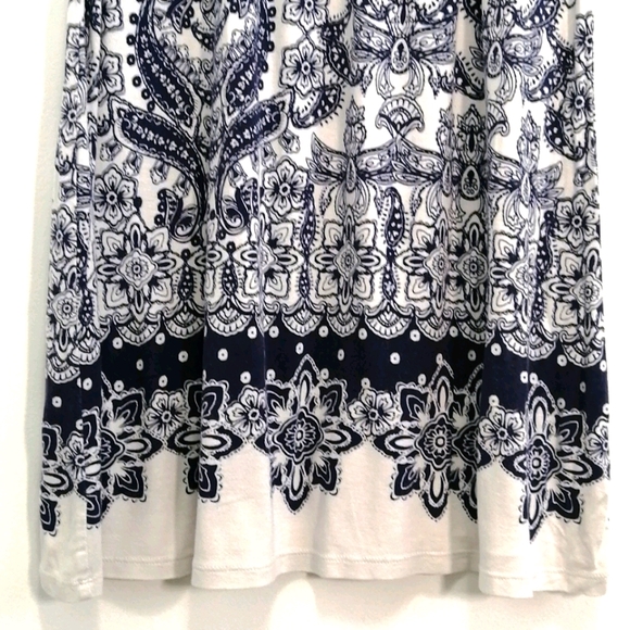 Dress - Picture 4 of 8